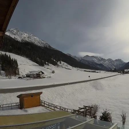 Cozy Close To The Slopes